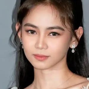 Ashtine Olviga - Age, Family, Bio | Ppopstars